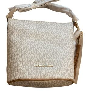 Michael Kors Cream Bucket Bag Brooke Vanilla NEW Authentic w tags dust bag  🎊